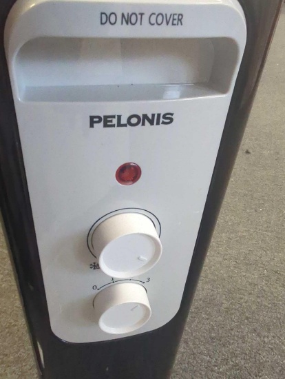 Pelonis 1,500-Watt Oil-Filled Radiant Electric Space Heater with Thermostat Appears to be Used