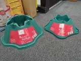 Lot of 2 tree stands including: Home accents holiday -6ft (1.82m) Max tree heights small tree stand.