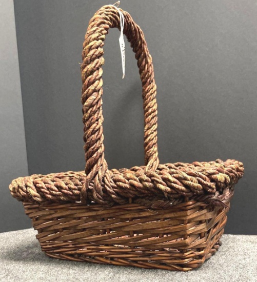 Hand Woven Basket FREE STS