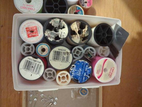 (BR1) DRAWER LOT OF SEWING ITEMS INCLUDING SEWING NEEDLES, THREAD, BUTTONS, ETC.