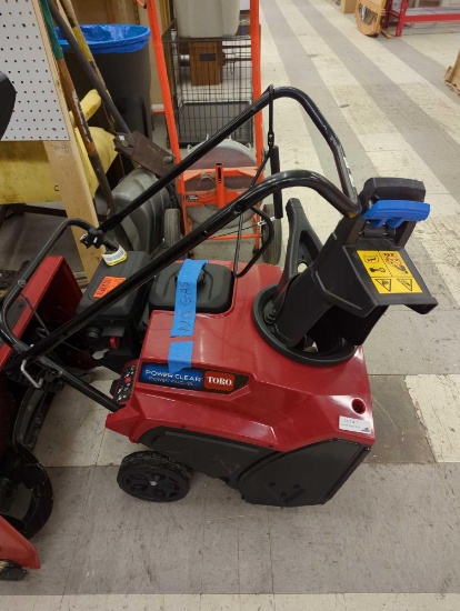 Toro Power Clear 721 E 21 in. 212 cc Single-Stage Self Propelled Electric Start Gas Snow Blower.