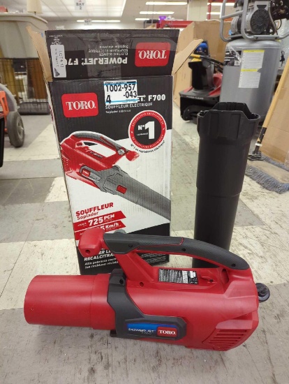 Toro PowerJet F700 140 MPH 725 CFM 12 Amp Electric Handheld Leaf Blower. Comes in open box as is
