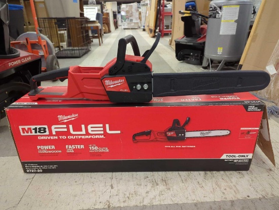 Milwaukee M18 FUEL 16 in. 18-Volt Lithium-Ion Brushless Battery Chainsaw (Tool-Only). Comes in open