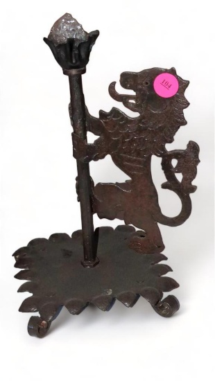 (FOY)VINTAGE METAL CANDLE HOLDER, ADORNED WITH STANDING LION CLIMBING THE POST, 9 1/8"H