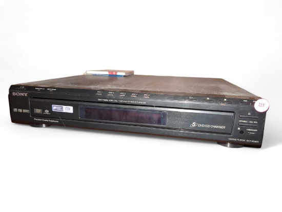 (LR) SONY DVP-NC80V 5-DISC. DVD/CD CHANGER.