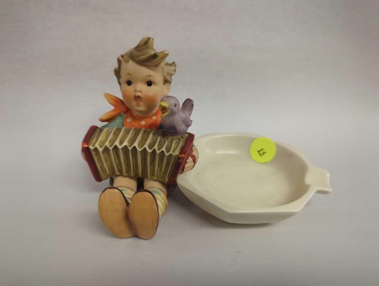 Hummel Figurine by Goebel, #114, "Let's Sing" Ashtray, 3.5" H, Retail Price $40, Appears to be in