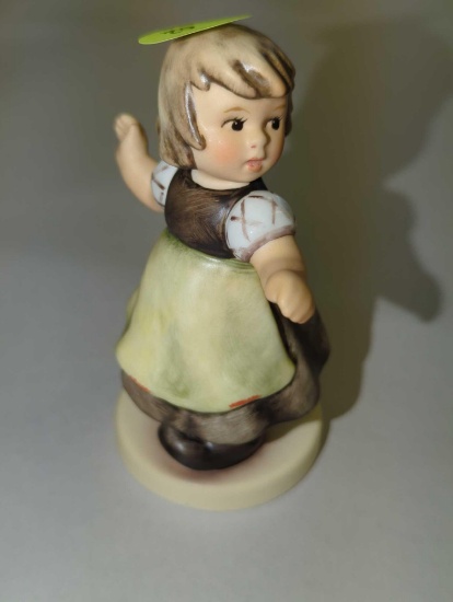 GOEBEL HUMMEL FIGURINE "SPRING WALTZ" #912/B 2006 GERMANY, Appears to be In Good Condition Measure