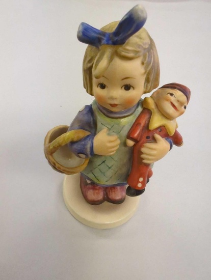 Hummel Figurine by Goebel, #422, "What Now", 5.5" H, Retail Price $88, Appears to be in Good