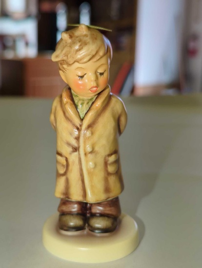 M.I.Goebel Hummel Figurine Too Shy to Sing Hum 845 Membership Year 2003/2004, Measure Approximately
