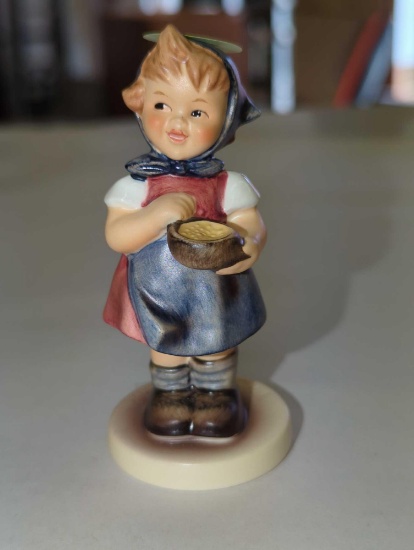 Hummel Goebel "From Me to You" Porcelain Figurine 3.5" 629, Retail Price Value $55.00.