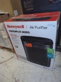 Honeywell PowerPlus HEPA Air Purifier, Extra-Large Room (530 sq. ft.) Black, Retail Price $289,