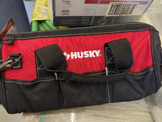 Husky 15 in. 8 Pocket Zippered Tool Bag, Appears to be New Retail Price Value $20