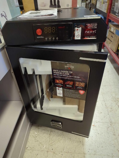 NEXGRILL OAKFORD 1400 VERTICAL SMOKER, NO BOX, UNIT APPEARS NEW, SHELVES AND LEGS ARE INSIDE THE