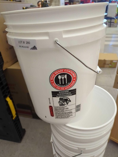 Lot of 6 Leaktite 5 gal. 70mil Food Safe Bucket White, Appears to be New Retail Price Value $7 Per