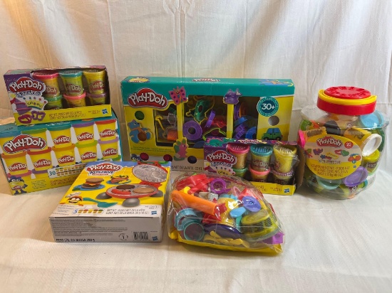 Large Play-Doh lot. Sealed tubs including one sparkle set. Kitchen Creations kit. Stamp and shake