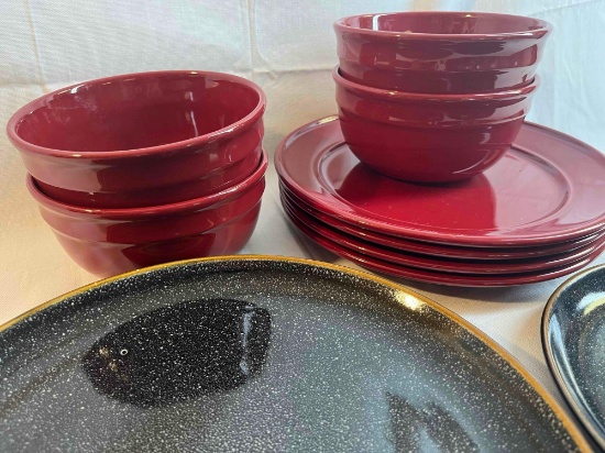Stoneware lot - plates, bowls
