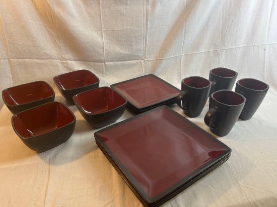 Stoneware dinnerware set. 4 place settings: large plate, small plate, bowl, mug.
