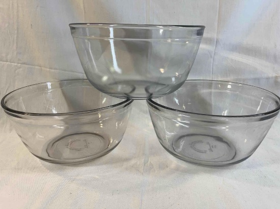 Set of three 10" glass bowls. Oven and microwave safe. 4 quarts....