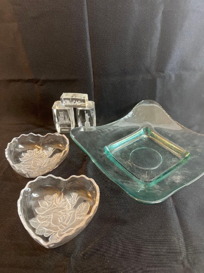Decorative glasses dishes and paperweights