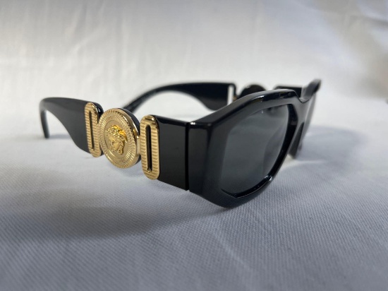 Genuine Versace sunglasses. VE4361 GB1/87 Medusa Biggie. Sunglasses, replaceable, clear lenses,