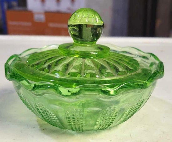 Vintage Green Glass Candy Dish $1 STS