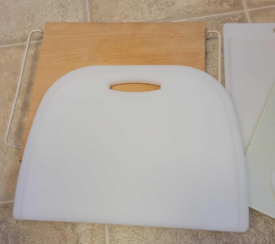 Assorted Cutting Boards $1 STS