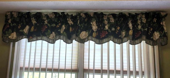 Double Window Valance $1 STS