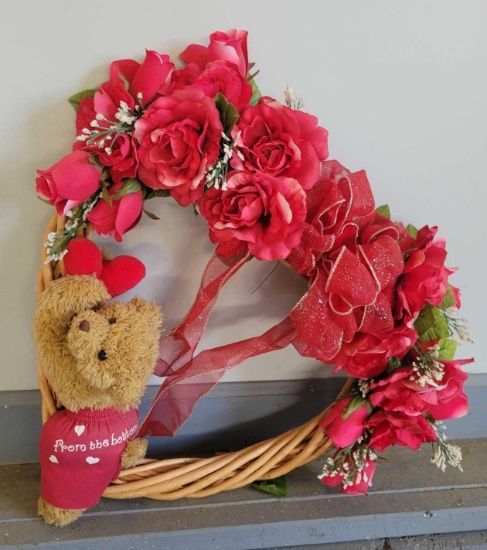 Valentine Wreath $1 STS