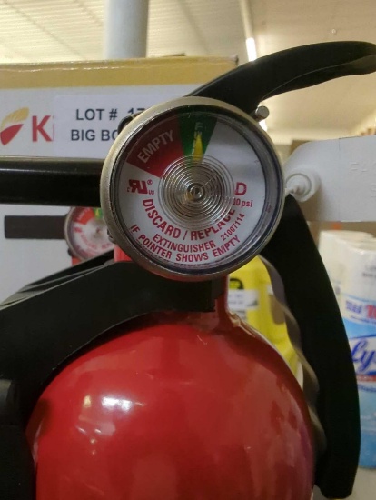 Kidde Basic Use Fire Extinguisher with Easy Mount Bracket & Strap, 1-A:10-B:C, Dry Chemical,
