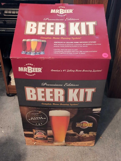 (BR2) MR. BEER PREMIUM EDITION BEER (KIT). APPEARS TO BE NEW.