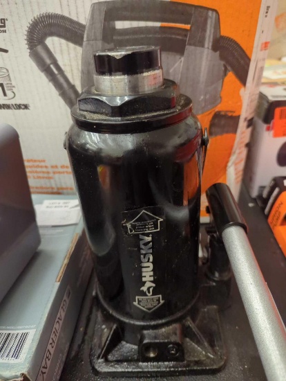 Husky (Damaged) 30-Ton Bottle Car Jack, Retail Price $90, Appears to be Used, Missing Hydrologic