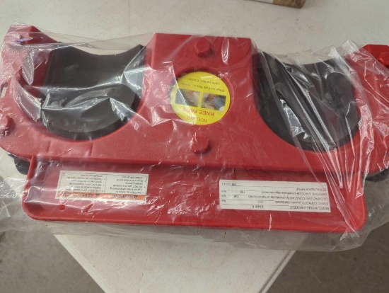 Vestil 350 lbs. Capacity Rolling Knee Dolly, Appears to be New in Open Box Retail Price Value $50,