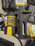 DEWALT 100 ft. Green Self-Leveling Cross Line Laser Level with (3) AA Batteries & Case, Appears to