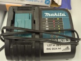 (No Battery) Makita 18V LXT Lithium-Ion High Capacity Battery Charger, No Battery Appears to be