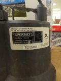 Everbilt 1/6 HP Plastic Submersible Utility Pump, Appears to be New in Open Box Retail Price Value
