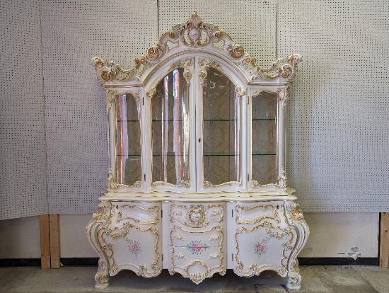 SILIK MINERVA 991 TWO PIECE CHINA CABINET WITH NICE FLORAL CARVED DETAILING. TWO CABINET DOORS AT