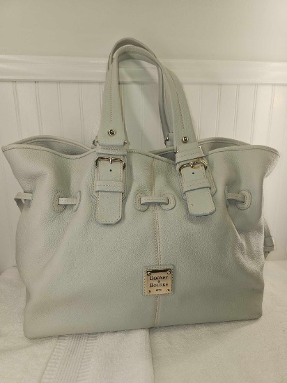 Dooney & Bourke White Peeble Grain Leather Chiara Bag. Measures approx. 5.5 x 14 x 12.
