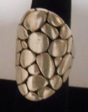 925 RING ALL ITEMS ARE SOLD AS IS, WHERE IS, WITH NO GUARANTEE OR WARRANTY. NO REFUNDS OR RETURNS.