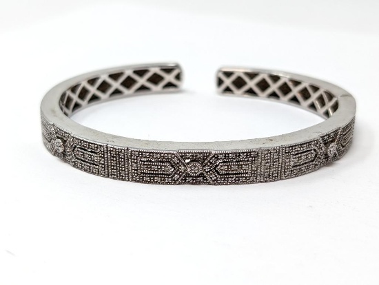 ELOQUENT JUDITH RIPKA .925 STERLING SILVER HINGED CUFF BRACELET, DETAILED WITH VERY SMALL STERLING