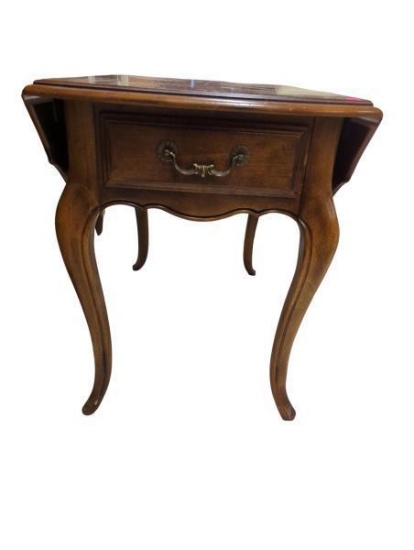Ethan Allen Queen Anne Drop Leaf Night Stand / Side Table With One Drawer