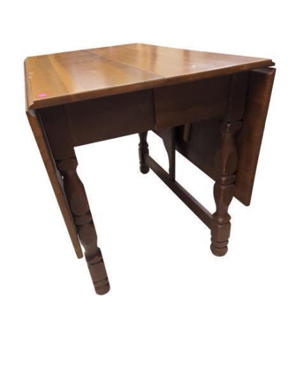 Oak Double Drop Leaf Dining Table 40 in x 24 in x 29.5 in Closed, Each Drop Leaf Adds 17 Inches