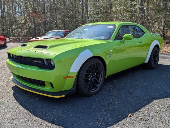 2023 Dodge Challenger SRT Hellcat Jailbreak 6- Speed Widebody - Limelite Green, 7 Miles, VIN: