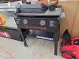 Blackstone Outdoor Gas Griddle, Model 2433