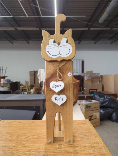 Wooden Cat-Shaped Toilet Paper Holder with Decorative Hearts
