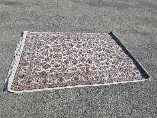 61" x 90" Traditional Floral Pattern Area Rug