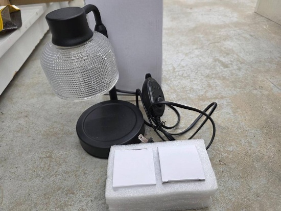 Candle Warmer with Adjustable Heat Settings and Glass Shade