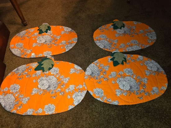 Four Pumpkin-Themed Quilted Table Mats