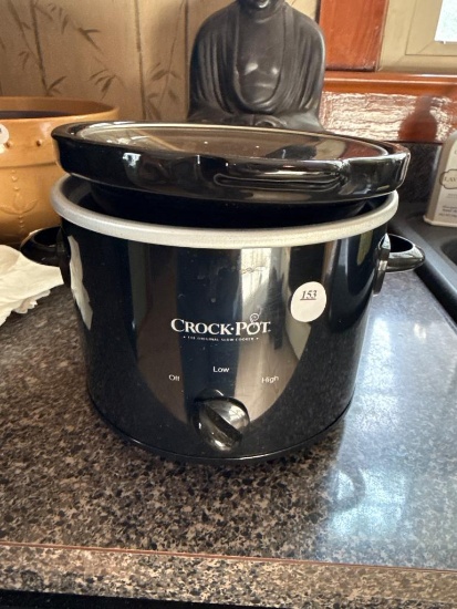 Crock-Pot Black Slow Cooker with Glass Lid,
