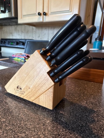 Chicago Cutlery Knife Block Set with Black Handles,