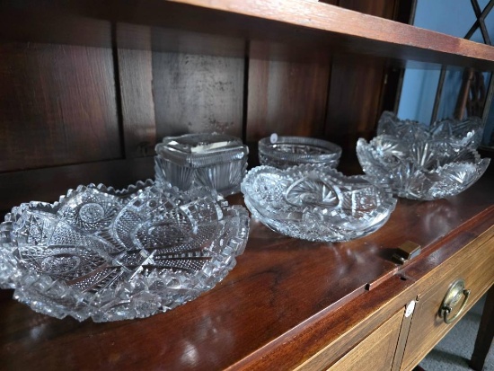 6 Crystal Items in Varied Sizes